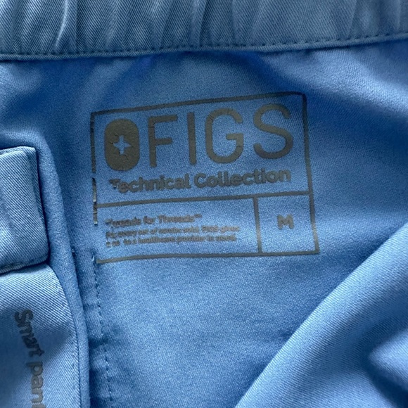 Figs 2pc Set Top&Pants - Picture 14 of 15